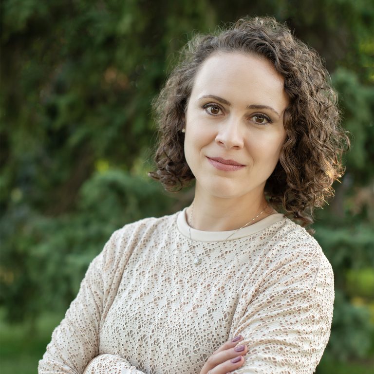 Portrait of Fabiana Nasciutti, Registered Psychotherapist
